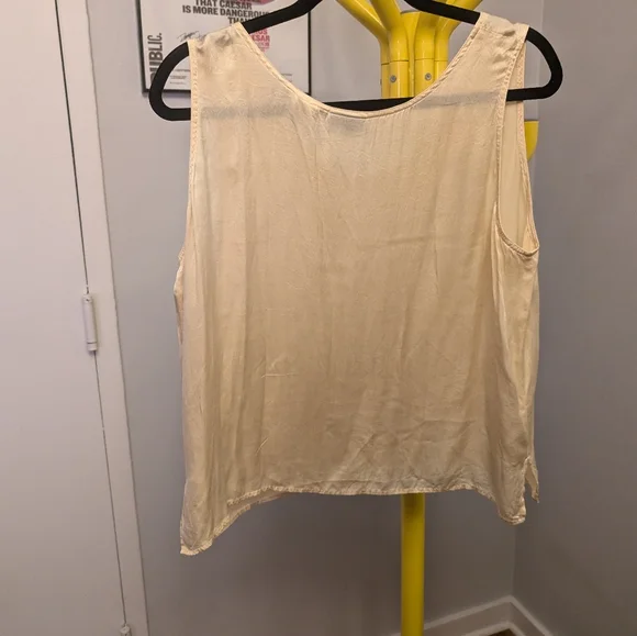 Vintage Resource Silk Tank - Picture 4 of 4